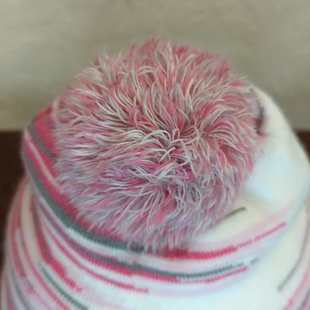 The North Face Girls Pink Multi Pom Pom Cabin Ski Tuke/Beanie Size Youth Medium